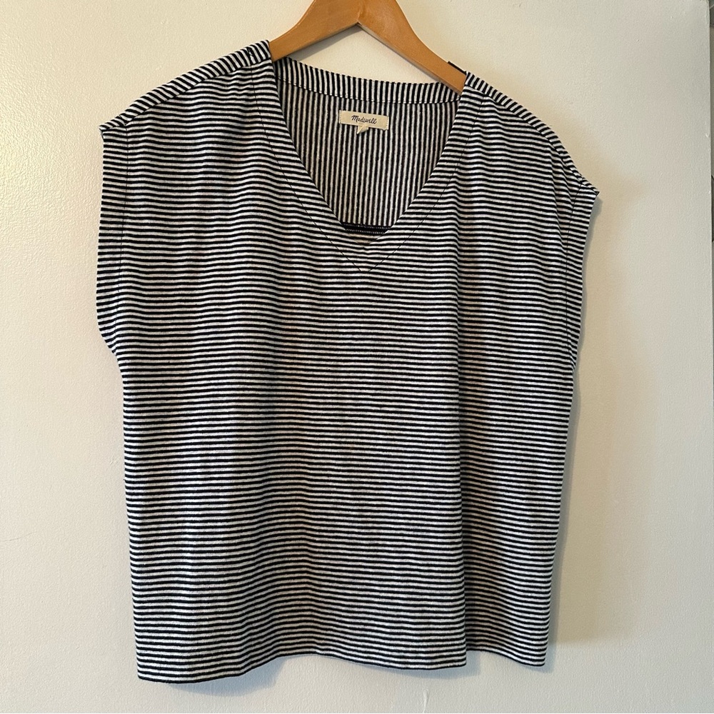 Madewell Navy and White Striped Relaxed V Neck Tee
Size S